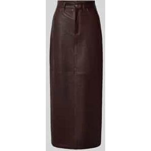 Maxirok in leerlook met loopsplit, model 'LISANNE'