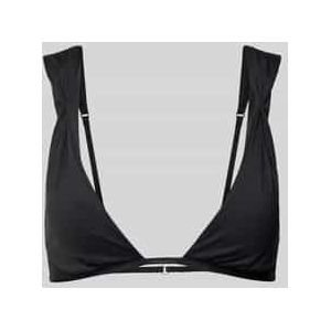 Bikinitop met labelapplicatie