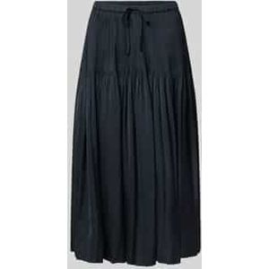 Plissérok in A-lijn met tunnelkoord, model 'Ribane french'