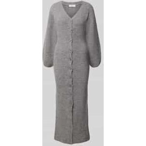 Gebreide jurk met V-hals en knoopsluiting