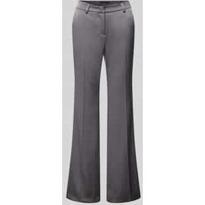 Flared stoffen broek met bandplooien