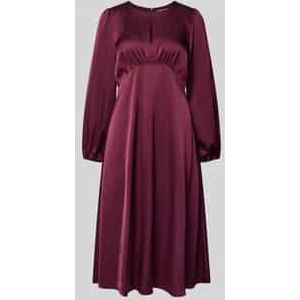 Midi-jurk van satijn met druppelvormige hals