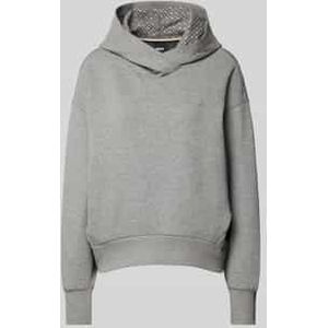 Hoodie met extra brede schouders, model 'Erkunden'