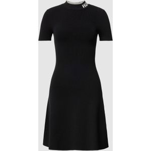 Mini-jurk van viscosemix in fijnriblook, model 'SARTY'