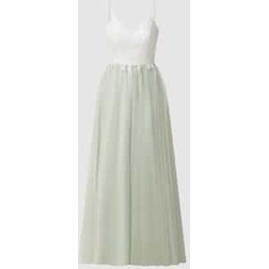 Avondjurk van kant en tule