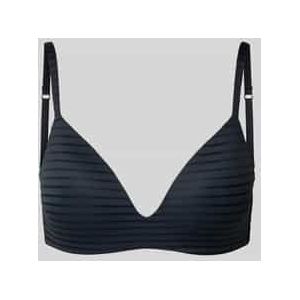 Beha met streepmotief