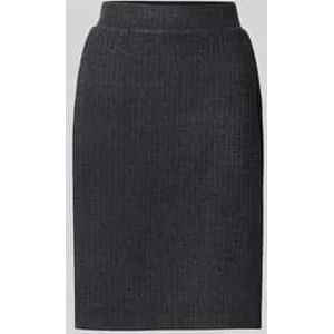 Knielange rok met steekzakken, model 'VINJA'