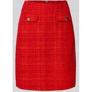 Knielange rok in bouclélook