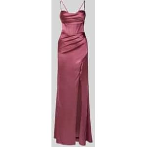 Avondjurk van satijn met loopsplit en vetersluiting aan de achterkant