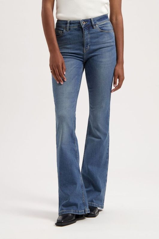 Kuyichi - Lisette Flare Super Aged Blue - Duurzame Flared Jeans - Super Aged Blauw - Maat 25 / 34