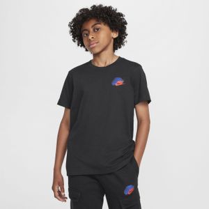Nike Sportswear Standard Issue T-Shirt mit Grafik (ältere Kinder, Jungen) - Schwarz
