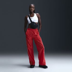 Nike Windrunner Webhose mit offenem Saum und hohem Taillenbund (Damen) - Rot