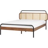 Bed donkerbruin rubberhout tweepersoons 140 x 200 cm met Weense vlecht hoofdbord lattenbodem modern minimalistisch rustiek