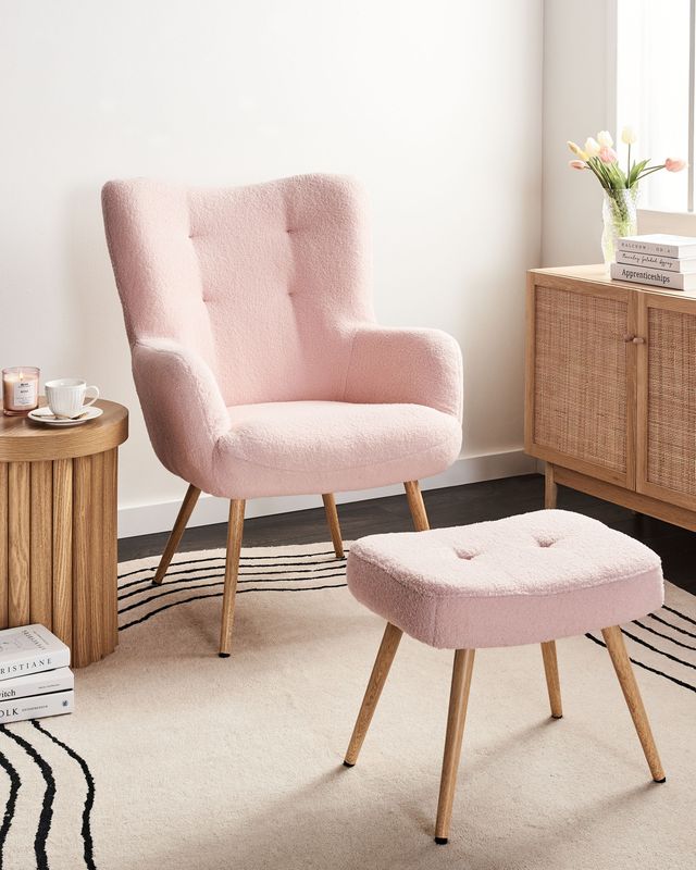 Wingback fauteuil modern gestoffeerde stoel met hocker set bouclé pastelroze Vejle II