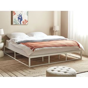 Industrieel modern metalen bedframe 180 x 200 cm ingebouwde lattenbodem geen hoofdbord wit Viry