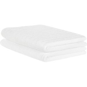 Set van 2 badlakens handdoeken witte badstof katoen 100 x 150 cm chevron patroon textuur badhanddoeken