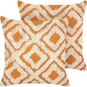 2 sierkussens oranje en wit katoen 45 x 45 cm met geometrisch patroon