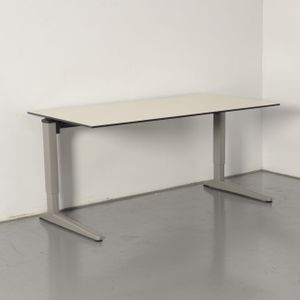 Ahrend Four Two bureau, creme gespikkeld blad, 160 x 80 cm, hoogte instelbaar onderstel | Hoogte instelbaar | Duurzame keuze | Extra veel werkruimte