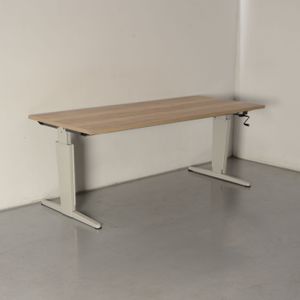 Aspa bureau, bladkleur naar keuze, 180 x 80 cm, hoogte verstelbaar onderstel d.m.v. handslinger | Keuze uit 7 bladkleuren | Handslinger verstelbaar