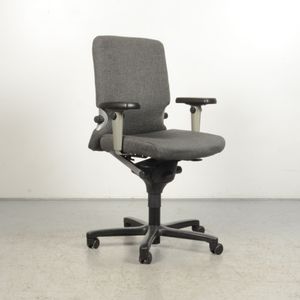 Bureaustoel Haworth Comforto 77 Grijs Armpads vernieuwd | Gestoffeerd | NEN1335 | Nieuwe armpads