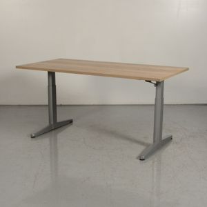 Slingerbureau Ahrend Four Two Bladkleur naar keuze 180 x 80 cm | NEN 527 gecertificeerd | Handslinger verstelbaar | T-poot onderstel