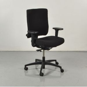 Bureaustoel Dauphin @Just Magic Zwart Opnieuw gestoffeerd | Opnieuw gestoffeerd | NEN1335 | Voetkruis opnieuw gespoten