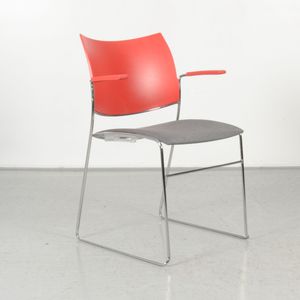 Casala Curvy design vergaderstoel, rood, buisframe onderstel | Stapelbaar
