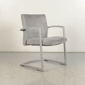 Vergaderstoel Kembo Lichtgrijs kunstleder Sledeframe | Lichtgrijs kunstleder | Vaste armsteunen | Slede frame