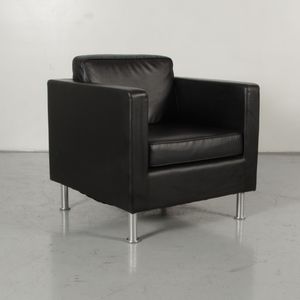 Frontseat fauteuil, zwart leder, 4-poot onderstel |