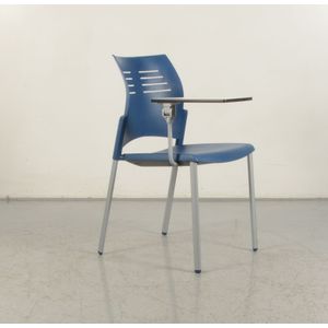 Zaalstoel Actiu SPACIO Blauw Incl. schrijftablet | Stapelbaar | Lichtgewicht | Kunststof bekleding