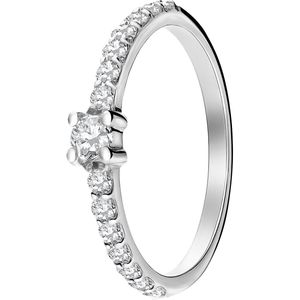 Zilveren ring met zirkonia stenen