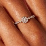 14 karaat witgouden entourage ring met 23 diamanten (0,10ct)