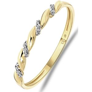 14 karaat geelgouden ring met 12 diamanten 0,015ct slag.