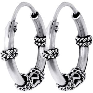 Zilveren oorbellen Bali 12mm