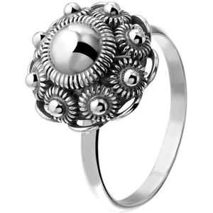 Zilveren ring met Zeeuwse knoop