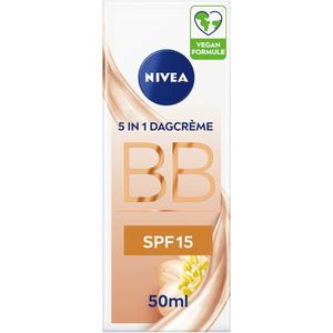 1+1 gratis: Nivea Essentials BB Cream SPF 10 6 in 1 Egaliserende Dagcrème Medium 50 ml