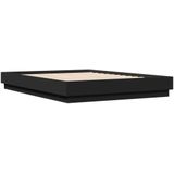 vidaXL - Bedframe - bewerkt - hout - zwart - 135x190 - cm