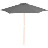 <p>Deze elegante houten parasol biedt de perfecte schaduw en bescherming tegen schadelijke uv-straling. Het parasoldoek is gemaakt van uv-beschermend en anti-vervagend polyester, waardoor het optimale zonbescherming biedt en gemakkelijk schoon te maken is.</p>
<p>Met een paaldiameter van 38 mm kan de parasol in een bestaande voet of in het midden van een tafel worden geplaatst. De sterke houten paal en de 6 duurzame baleinen zorgen voor stabiliteit en duurzaamheid.</p>
<p>Openen en sluiten van de tuinparasol is eenvoudig dankzij het katrolsysteem. Het product is ook gemakkelijk te monteren.</p>
<p>Let op: wij adviseren om het doek te behandelen met een waterdichtmakende spray bij zware regenval.</p>
<ul>
  <li>Kleur doek: antraciet</li>
  <li>Materiaal frame: gelamineerd bamboe en hardhout</li>
  <li>Materiaal hoes: stof</li>
  <li>Totale afmetingen: 270 x 244 cm (ø x H)</li>
  <li>Diameter paal: 38 mm</li>
  <li>Met ventilatiegat</li>
  <li>Met 6 baleinen</li>
  <li>Beschikt over een enkelvoudig katrolsysteem</li>
  <li>Materiaal: Polyester: 100%</li>
</ul>