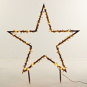 Kerstster op tuinsteker | 90 x 102 cm | 225 leds | Warm Wit