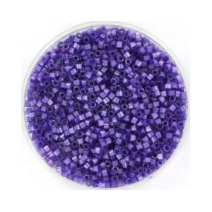 Miyuki delica's 11/0 1.6x1.3mm 5 gram (+- 1000 stuks) silk satin dyed purple
