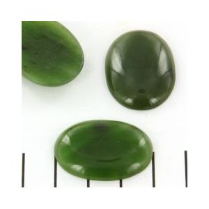 cabochon 30 x 22 mm jade