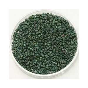 Miyuki delica's 11/0 1.6x1.3mm 5 gram (+- 1000 stuks) metallic matte luster sage green