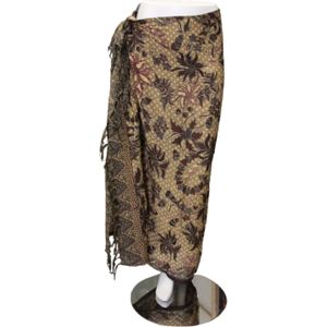Om Namaste Sarong - 645 - batik - bloemen - okergeel en bruin