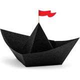6 zwarte papieren origami piratenboten