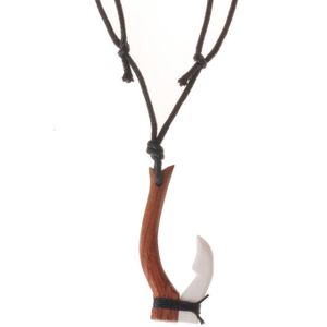 Tribal Bone Wood Surfer kettinghanger Maori Fishhook