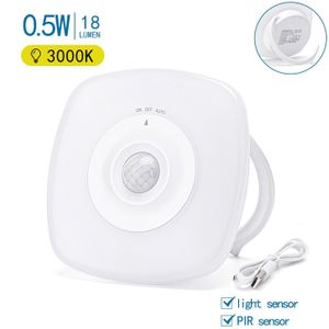 Nachtlampje warmwit oplaadbaar - vierkant | dag/nacht- & bewegingssensor | 3000K ~ 18 Lumen 0.5 Watt | USB kabel (inclusief)