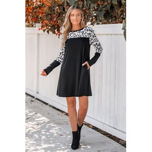 Mini-jurk met luipaardprint en lange mouwen