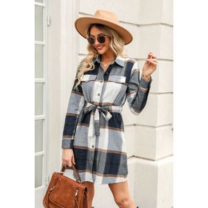 Mini-jurk met geruite knoopsluiting en riem aan de voorkant