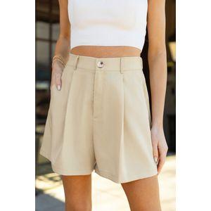 Beige geplooide short met wijde pijpen