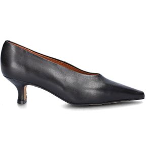 Angel Alarcon Nola pumps